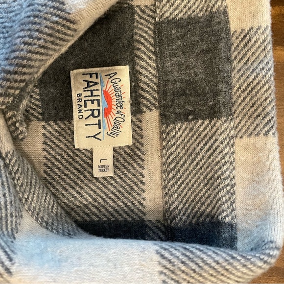 Faherty Men’s Legend Sweater Shirt - Picture 5 of 6